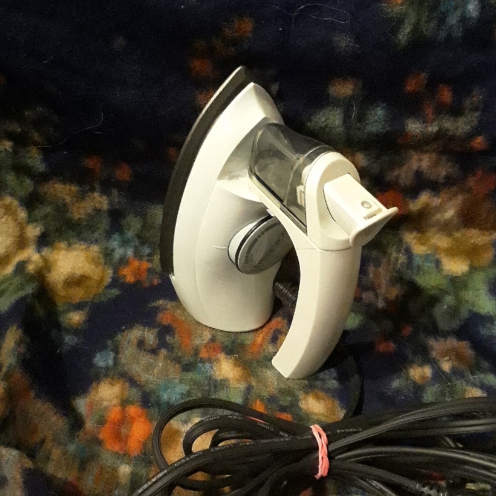 Mini Travel Iron